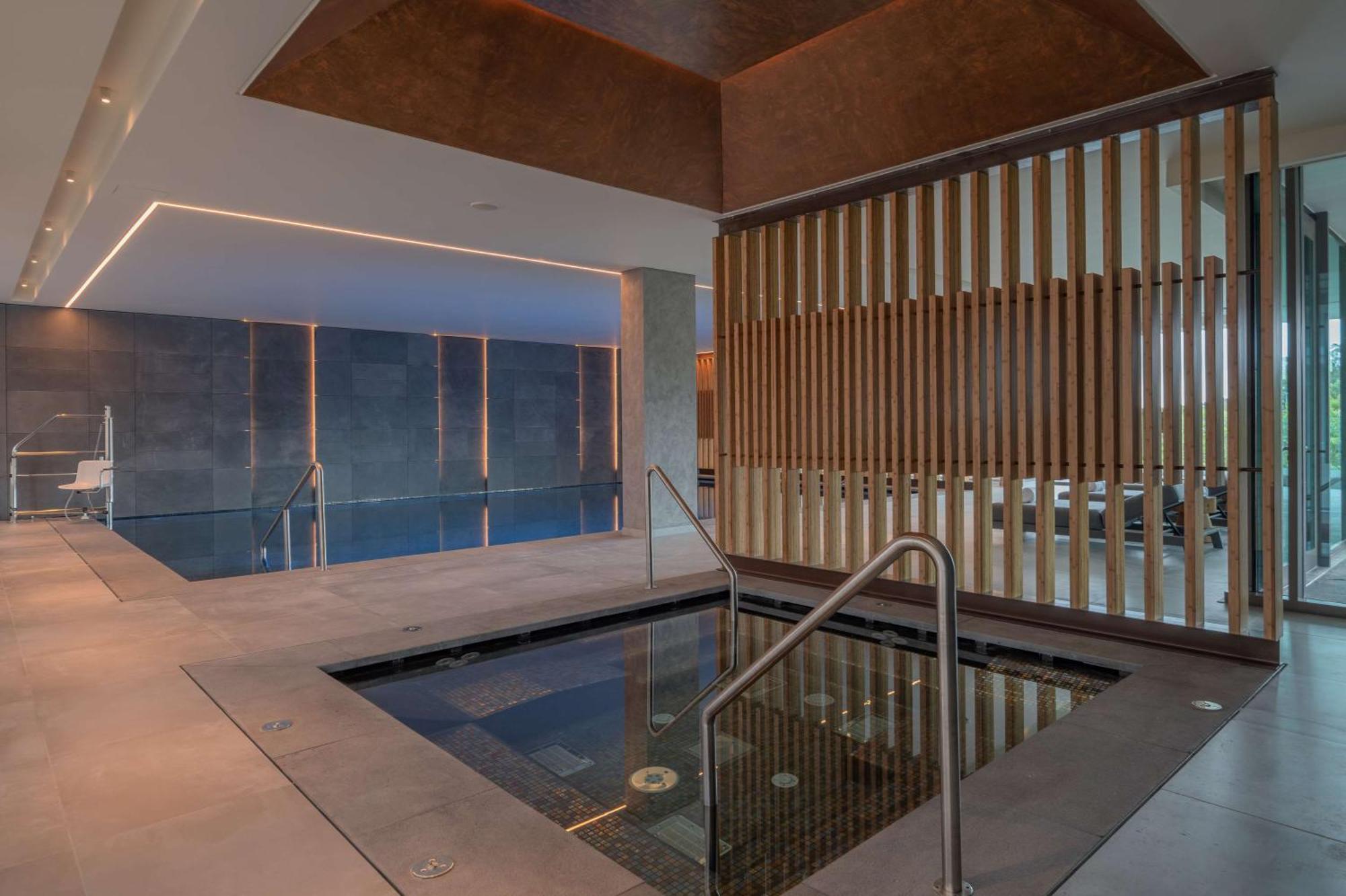 Doubletree By Hilton Lagoa Azores Hotel